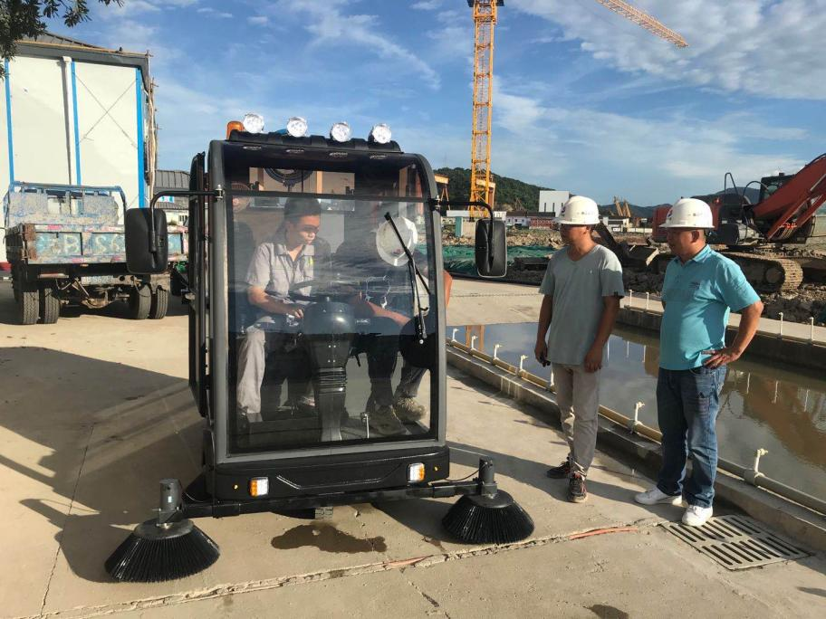 乌鲁木齐龙泉市清扫车